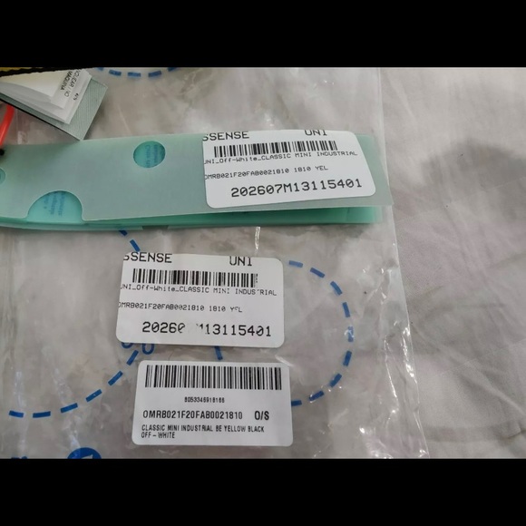 Off-White Industrial Belt Black and Yellow - Picture 4 of 4